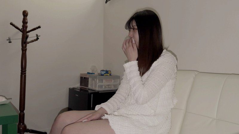 【顏射×吞精】身高170cm(8頭身)的美女。用精液侵犯上天賜予的兩大寶物，22分鐘狂射7發。